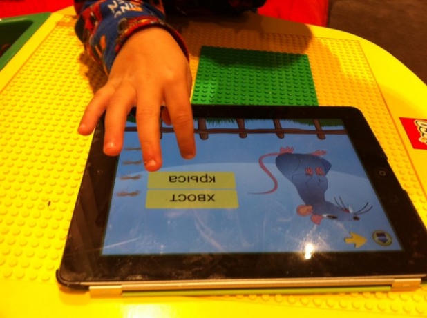 Страсти по iPad: планшеты как часть детства Страсти по iPad: планшеты как часть детства