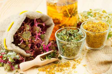 Вкусная радость: Джессика Биль откроет кондитерскую для детей звезд